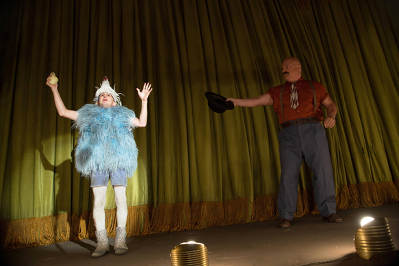 AMERICAN HORROR STORY: FREAK SHOW "Massacres and Matinees"- Episode 402 (Airs Wednesday, October 15, 10:00 PM e/p) --Pictured: (L-R) Ben Woolf as Meep, Michael Chiklis as Dell Toledo. CR: Michele K. Short/FX