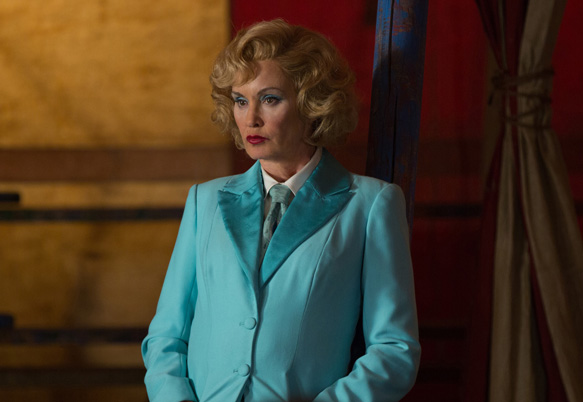 AMERICAN HORROR STORY: FREAK SHOW "Massacres and Matinees"- Episode 402 (Airs Wednesday, October 15, 10:00 PM e/p) --Pictured: Jessica Lange as Elsa Mars. CR: Michele K. Short/FX