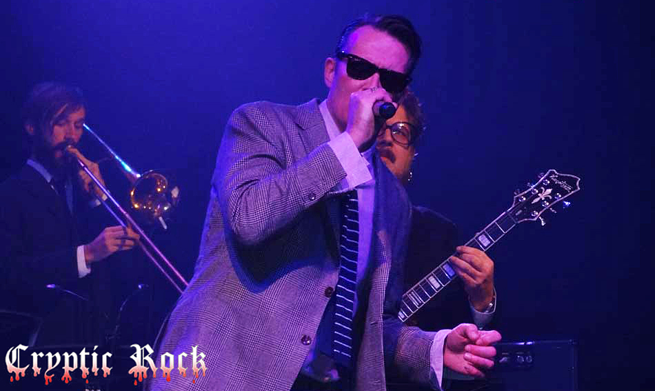 Scott-Weiland-xmas-for-paramount-article