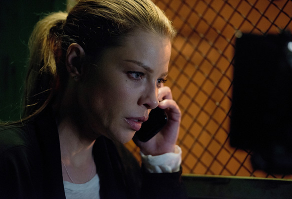 LUCIFER: Lauren German in the "Manly Whatnots" episode of LUCIFER airing Monday, Feb. 15 (9:00-10:00 PM ET/PT) on FOX. ©2016 Fox Broadcasting Co. CR: Michael Courtney/FOX