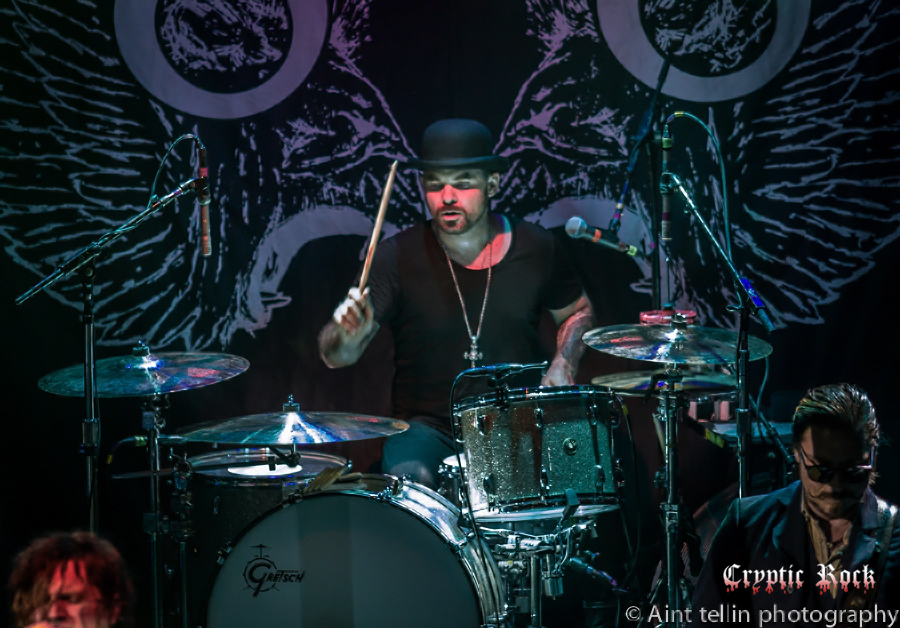 rival-sons-irving-may-2015_0294cr