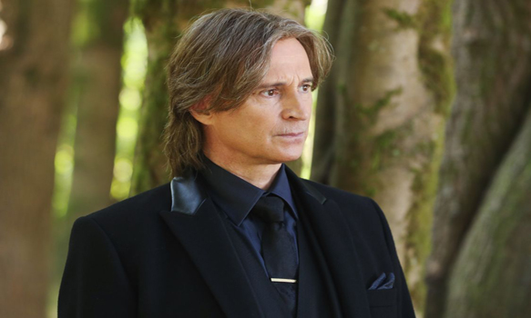 ONCE UPON A TIME - "The Savior" - As "Once Upon a Time" returns to ABC for its sixth season, SUNDAY, SEPTEMBER 25 (8:00-9:00 p.m. EDT), on the ABC Television Network, so does its classic villain-the Evil Queen. (ABC/Jack Rowand) ROBERT CARLYLE