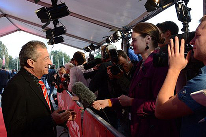 Mora red carpet photo