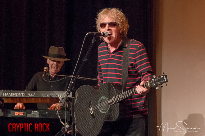 Ian Hunter Bay Shore, NY 5-6-17 / Photo credit Mark Schoen 