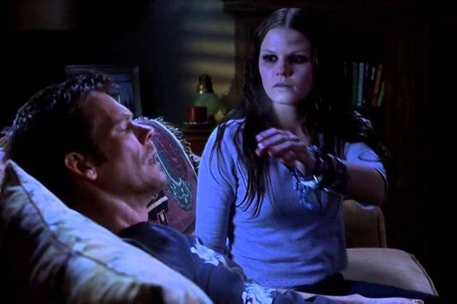 Stir of Echoes 1999 photo