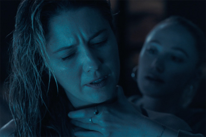 The Hand That Rocks the Cradle / 20th Century Studios (2025)