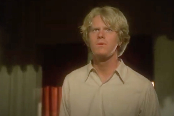 Dead of Night (1977) /